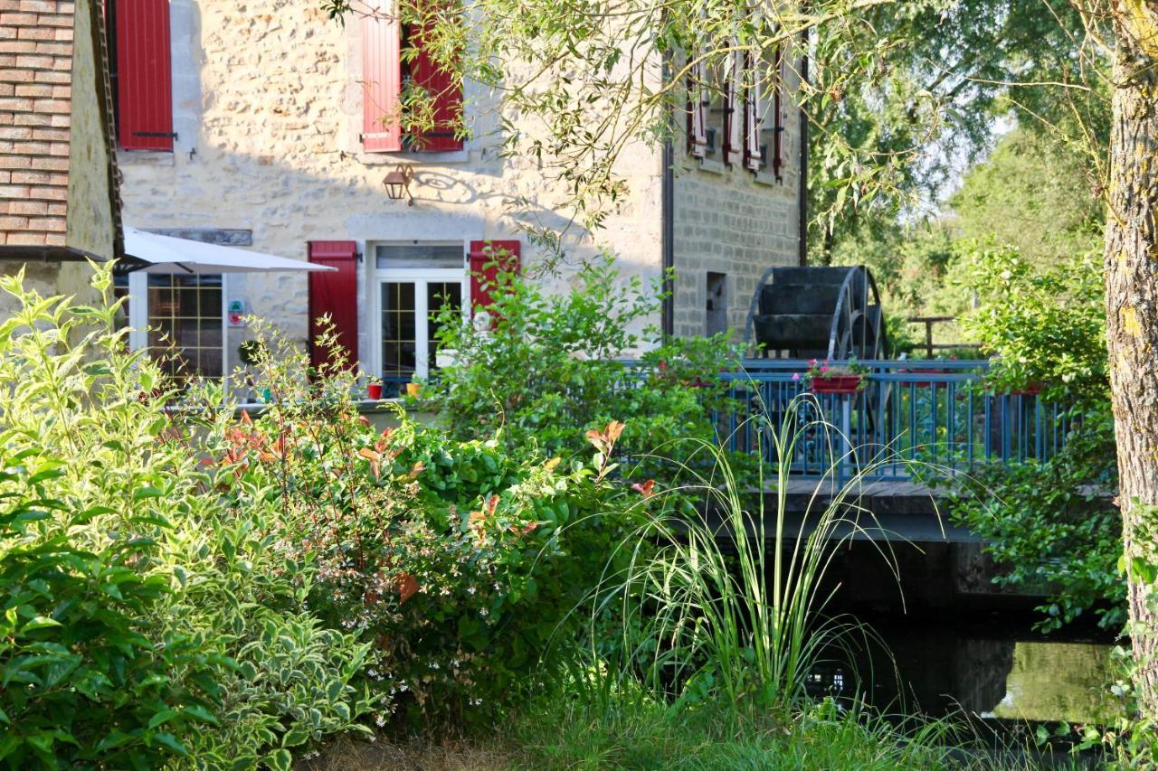 Moulin De Petoulle Hotel Charenton-du-Cher Exterior photo